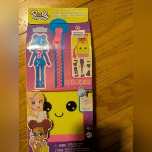 Polly Pocket Dolls & Playset, Lil’ Styles Travel Toy Collection with 3-inch